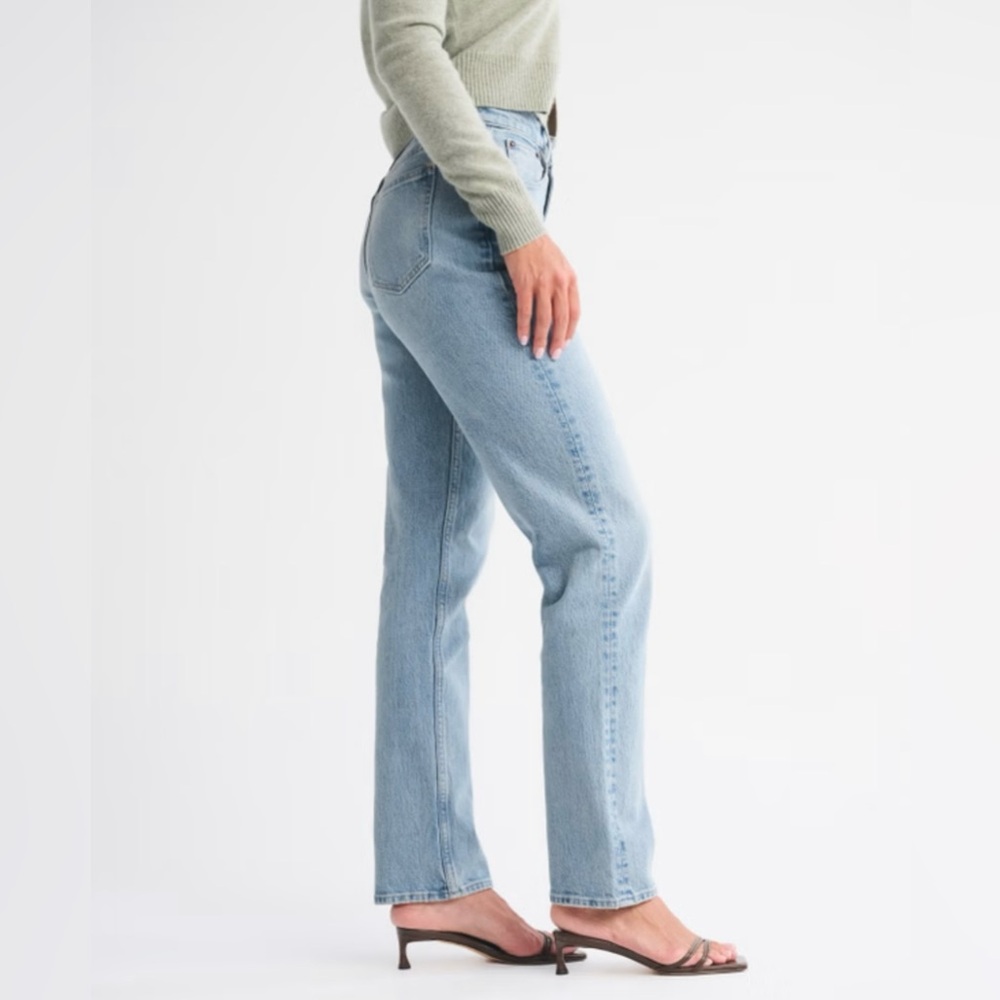 Abercrombie & Fitch 90s Straight Ultra High-Rise Curve Love Jeans